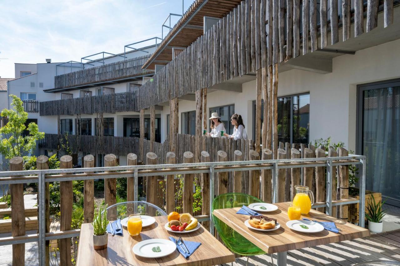 Athome Residence Et Spa La Rochelle  Exterior photo