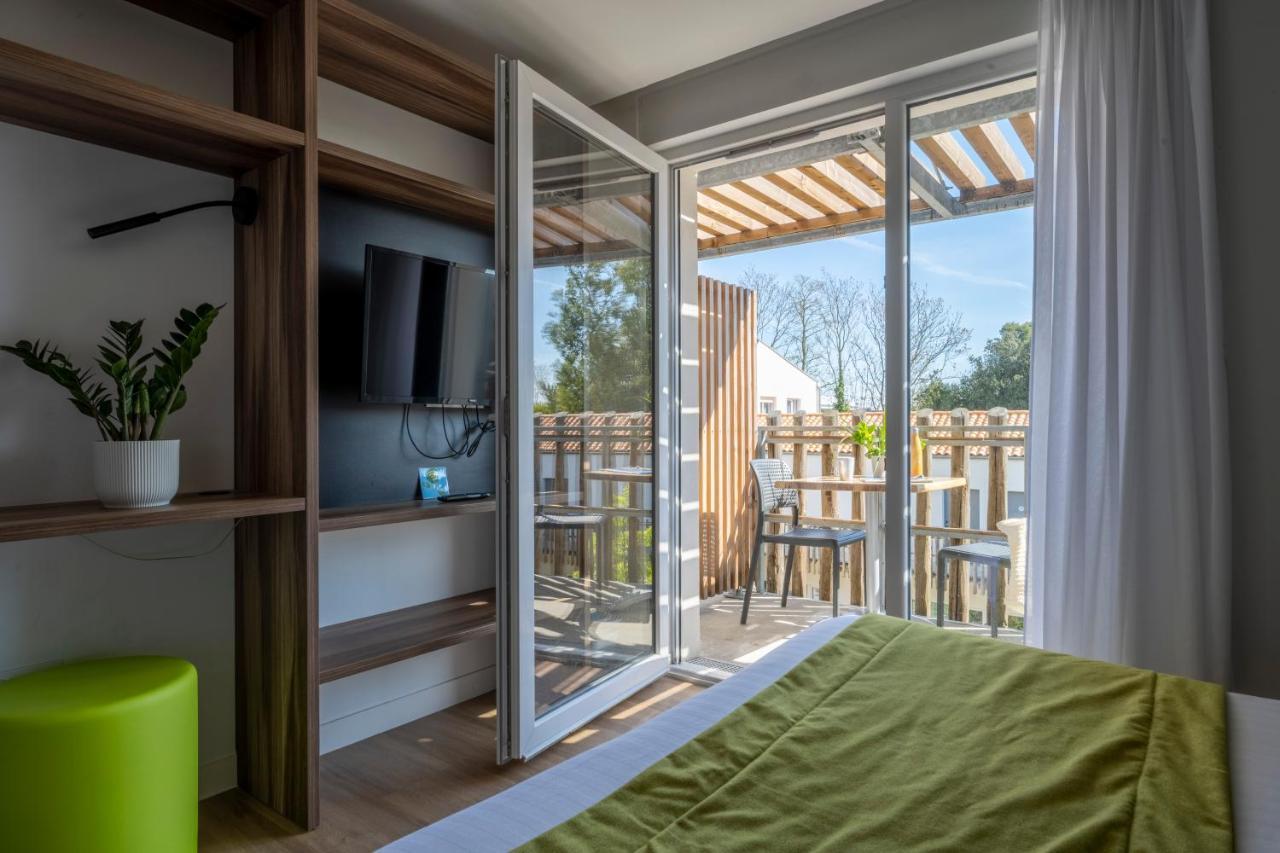 Athome Residence Et Spa La Rochelle  Exterior photo